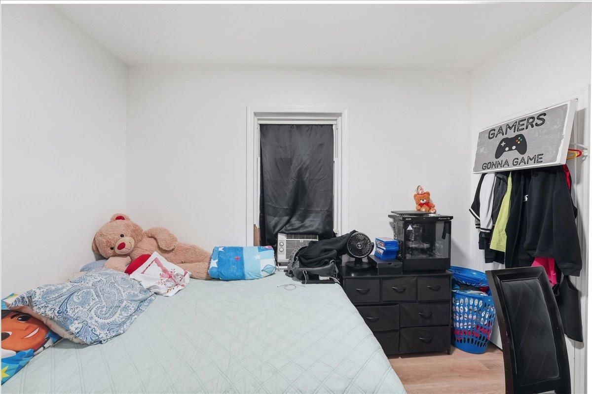 333 CLAREMONT AVE Unit: 1