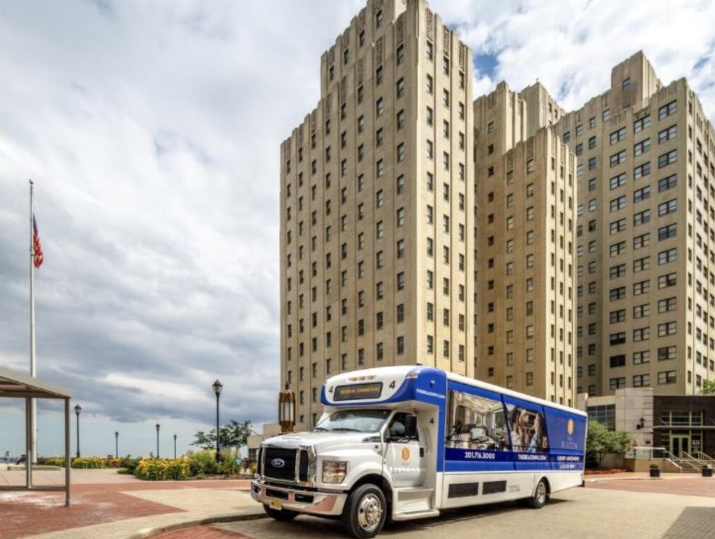 201 CORNELISON AVE Unit: 105