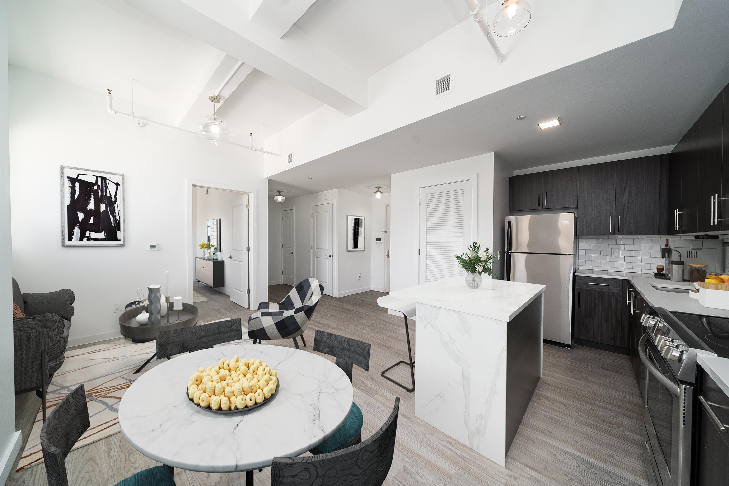 201 CORNELISON AVE Unit: 105