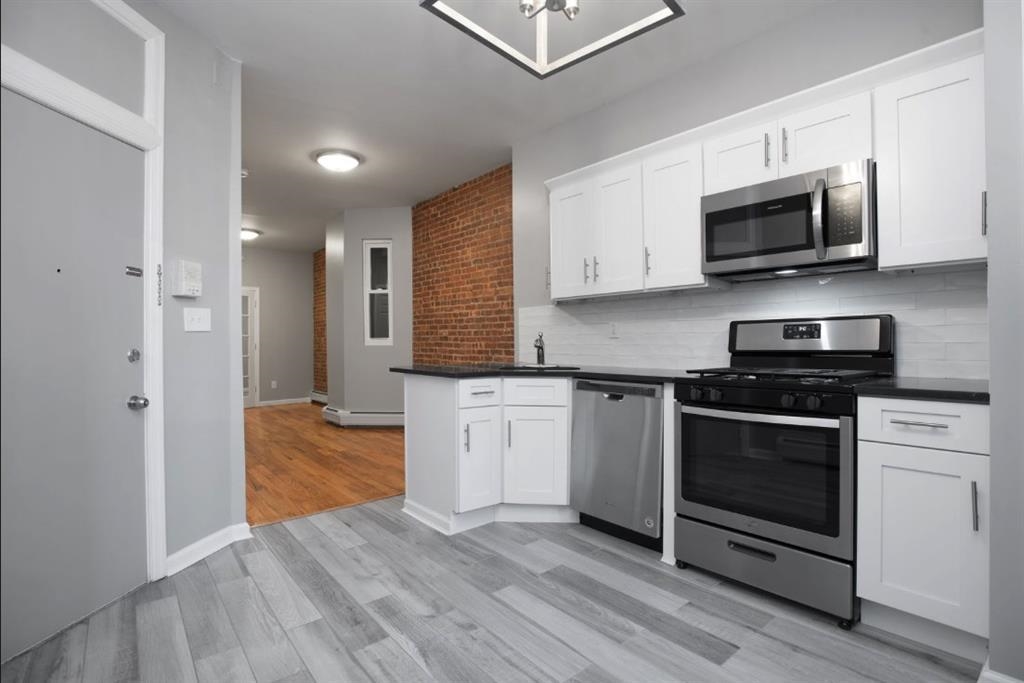 80 WAYNE ST Unit: 3L (5)