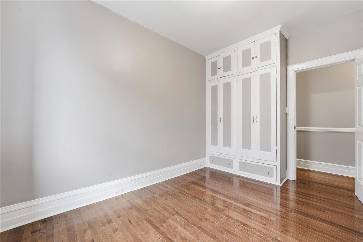 134 CLIFTON PL Unit: 5