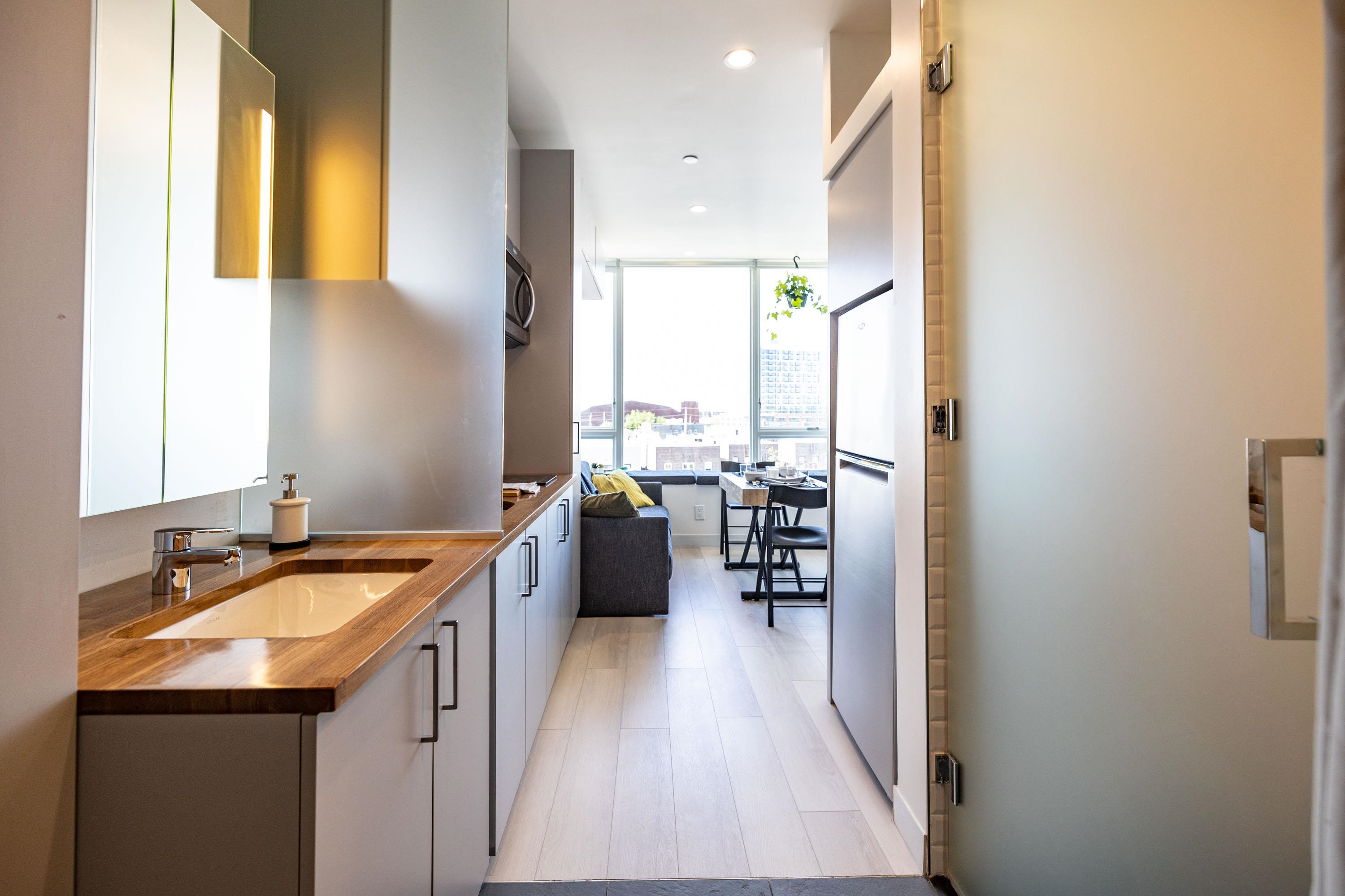 190 ACADEMY ST Unit: 402