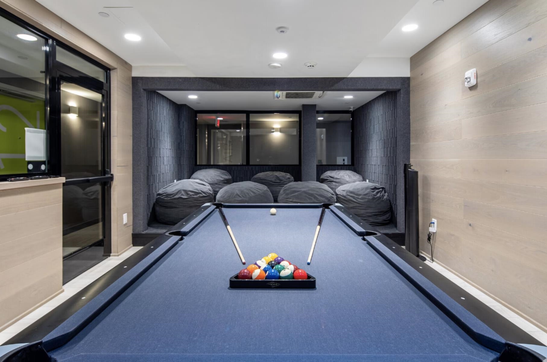 190 ACADEMY ST Unit: 608