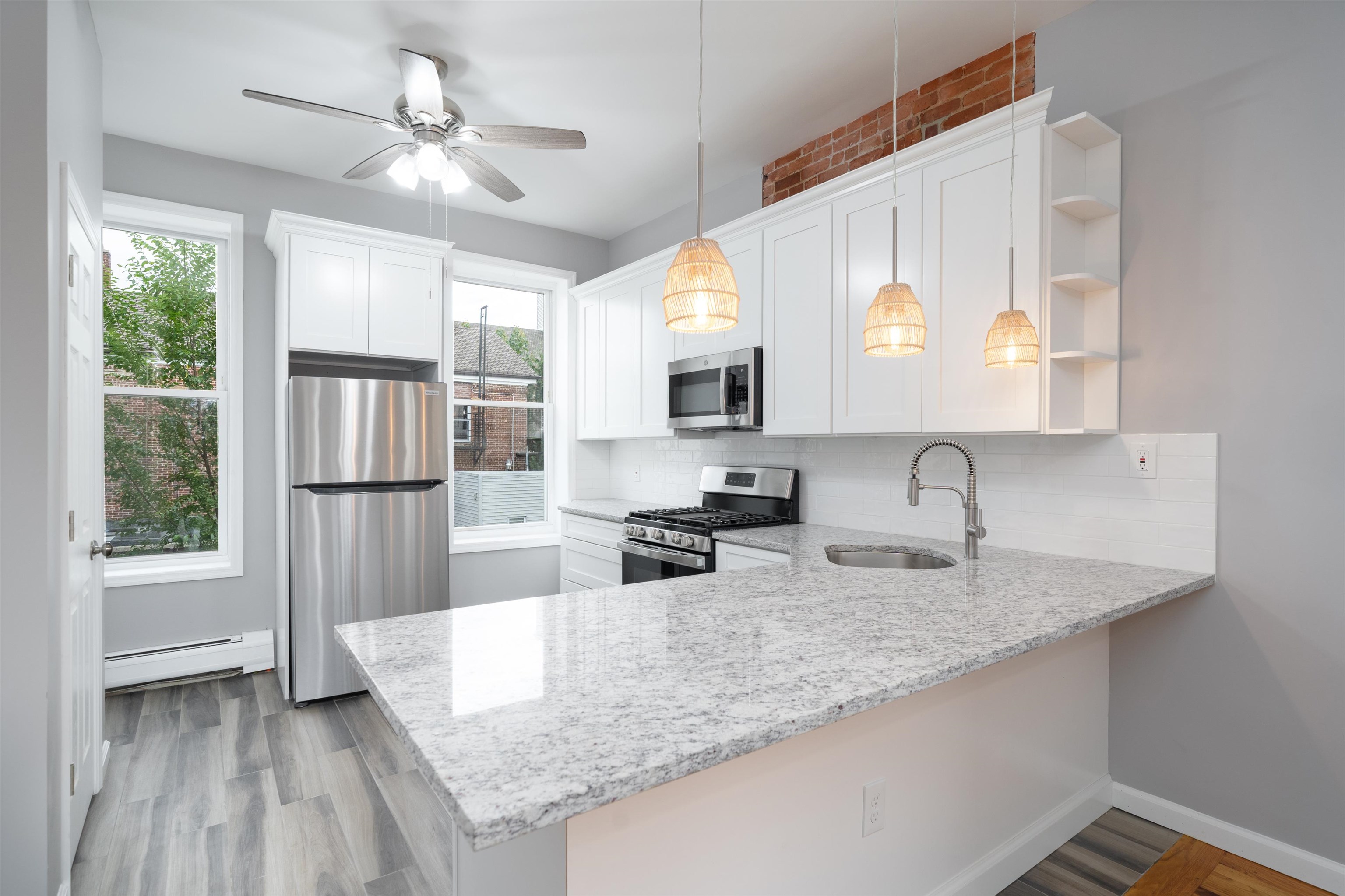 282 WHITON ST Unit: 2