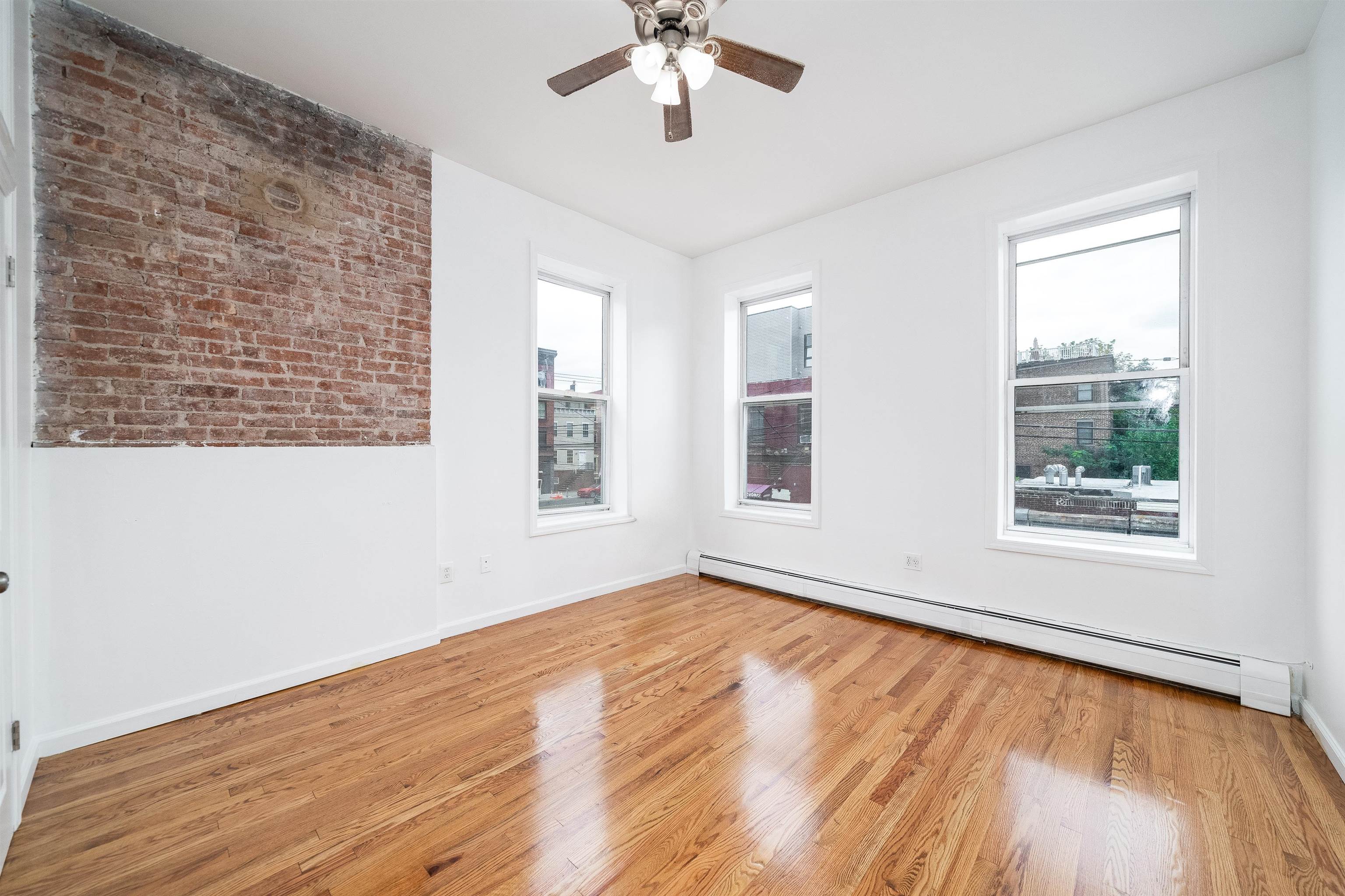 282 WHITON ST Unit: 2