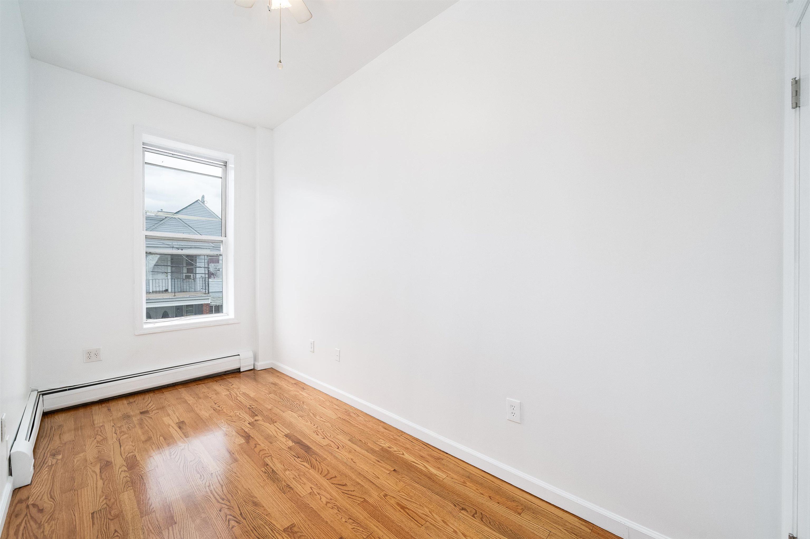 282 WHITON ST Unit: 2