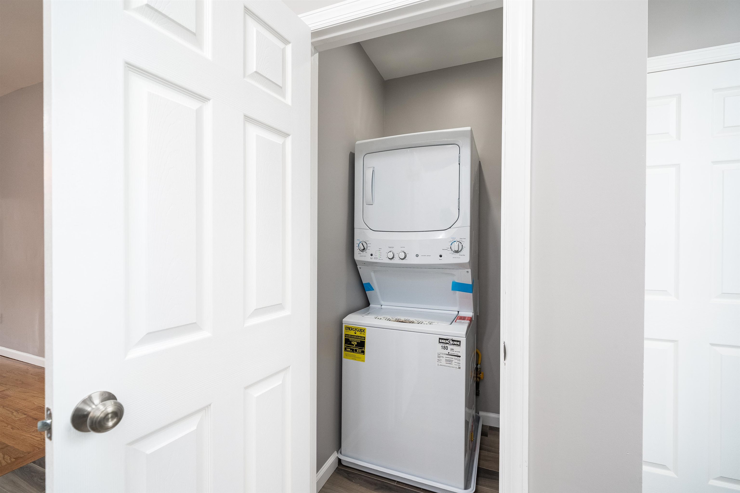 282 WHITON ST Unit: 2