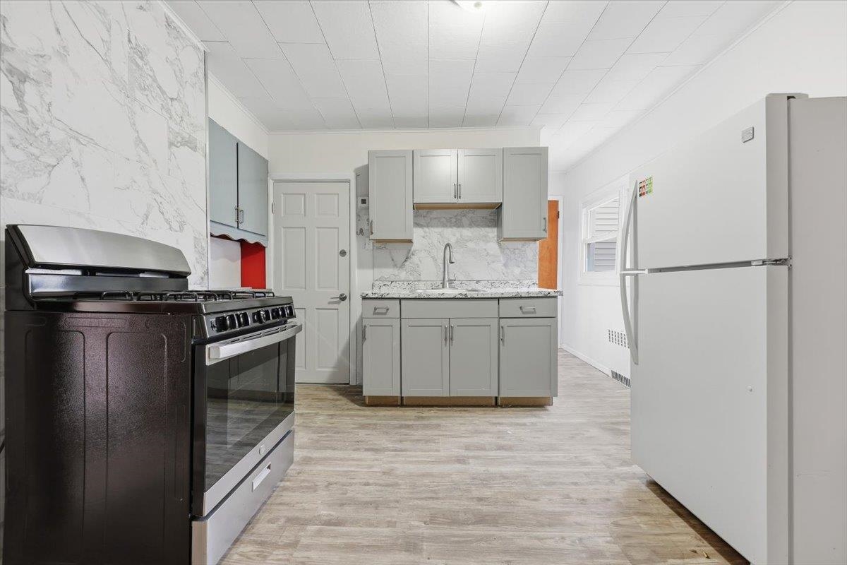 132 THORNE ST Unit: 2