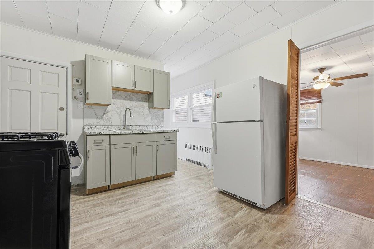 132 THORNE ST Unit: 2