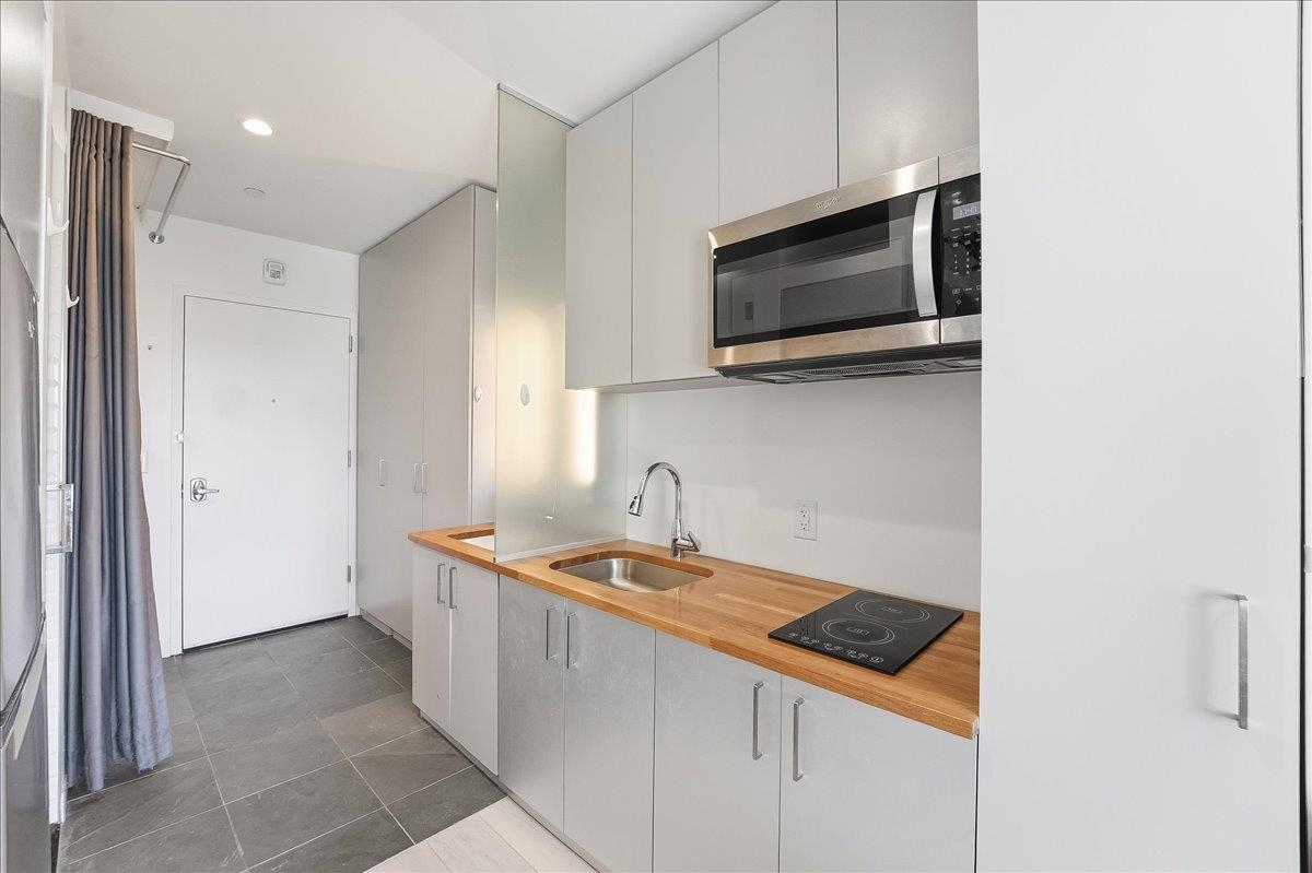 190 ACADEMY ST Unit: 312