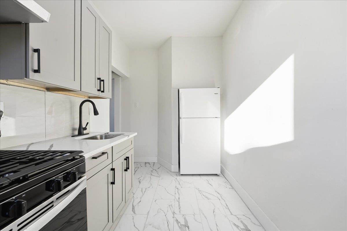 117 CORBIN AVE Unit: 405