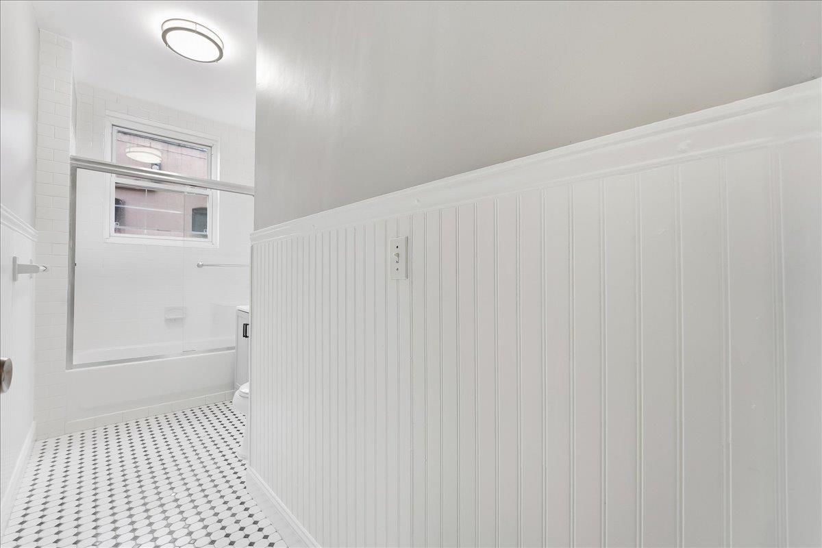 134 CLIFTON PL Unit: 5