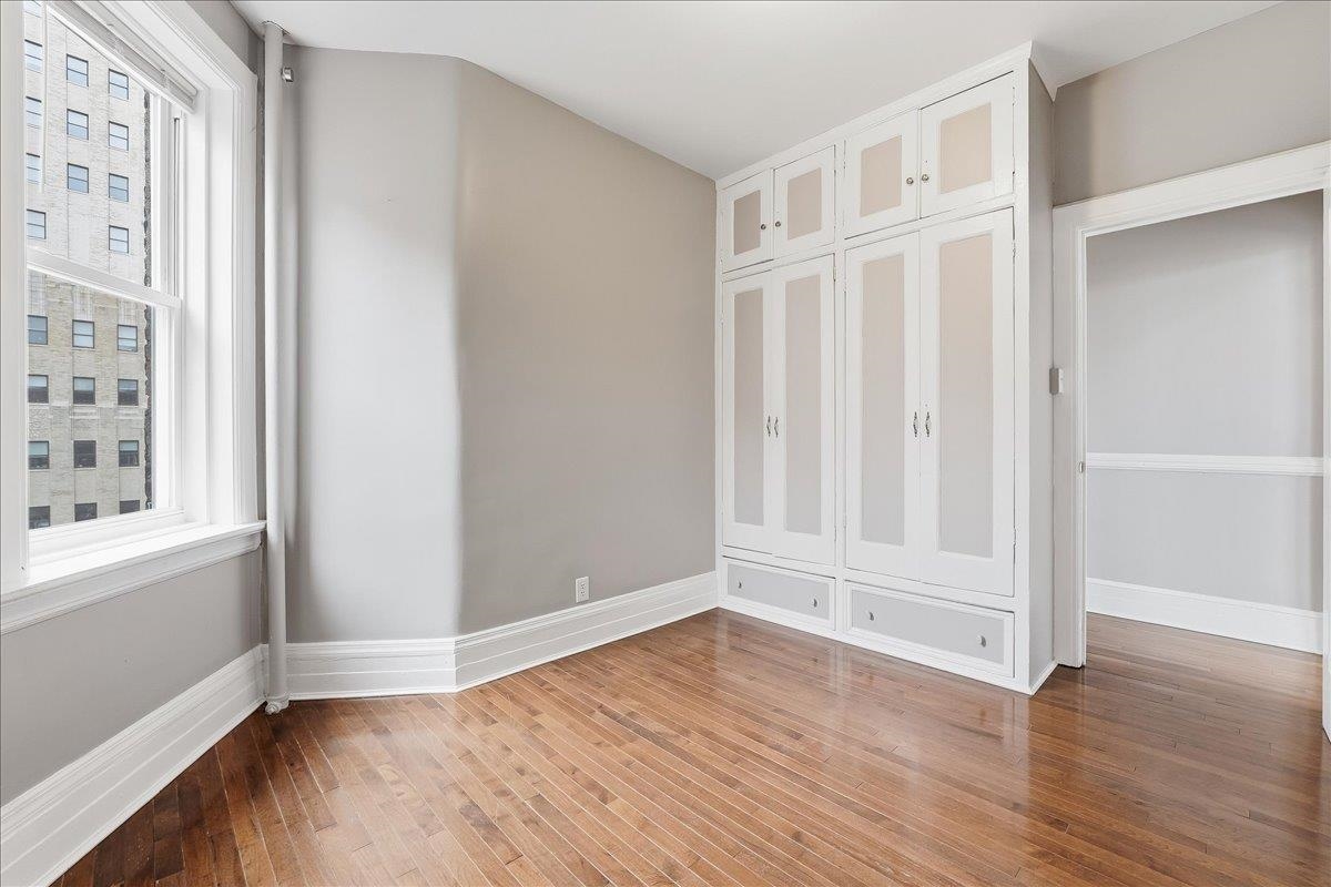 134 CLIFTON PL Unit: 5