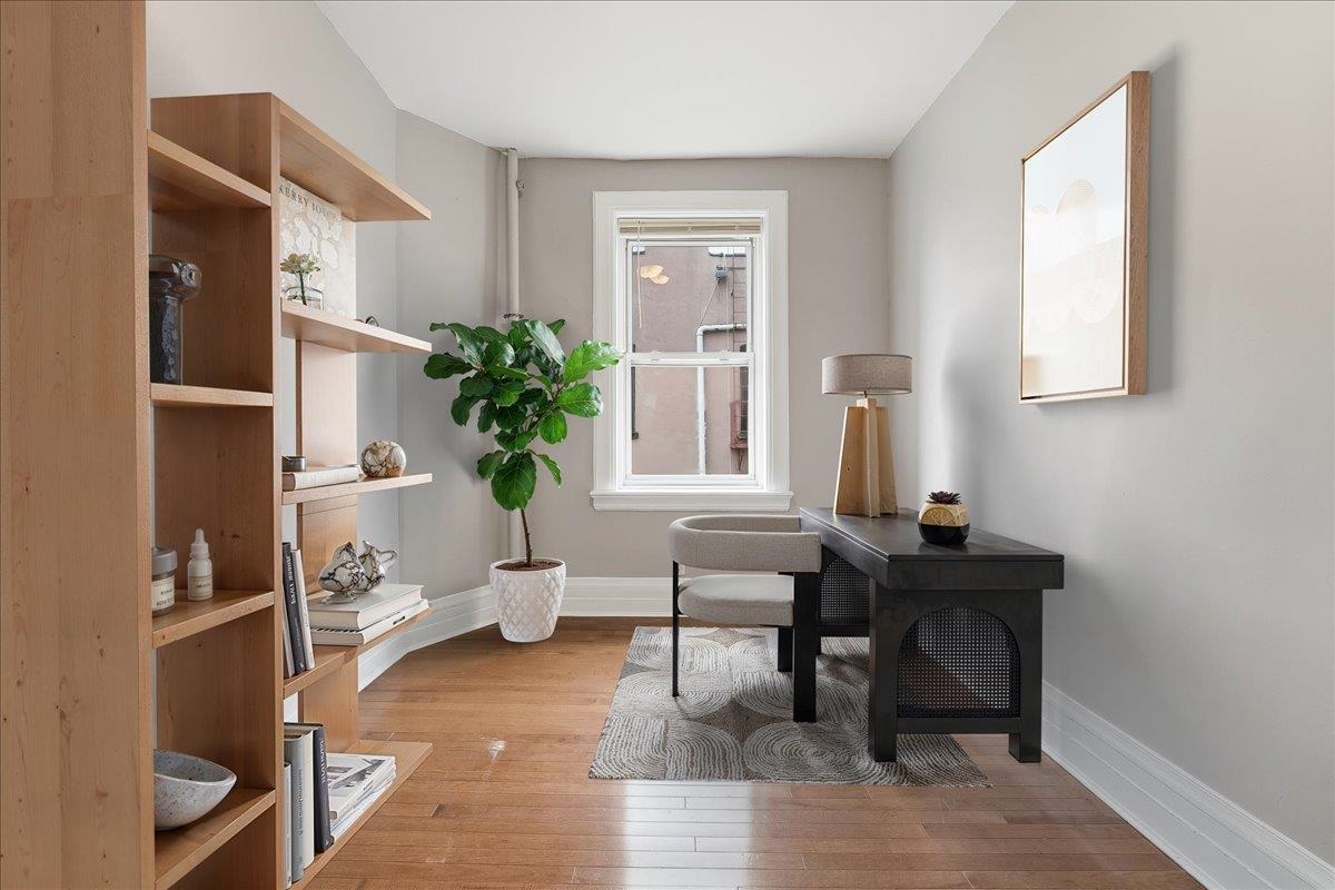 134 CLIFTON PL Unit: 5