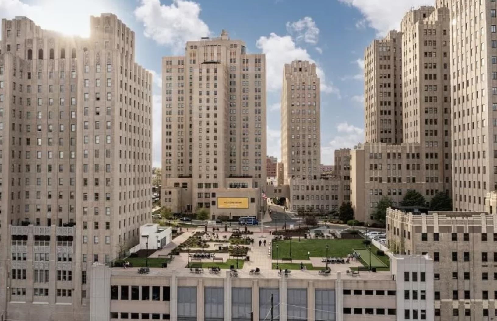 201 CORNELISON AVE Unit: 401