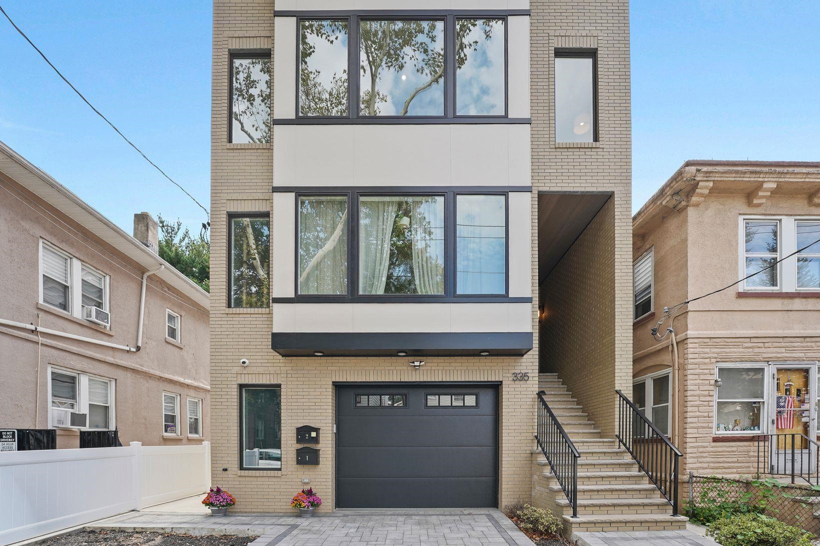 335 VIRGINIA AVE Unit: 2