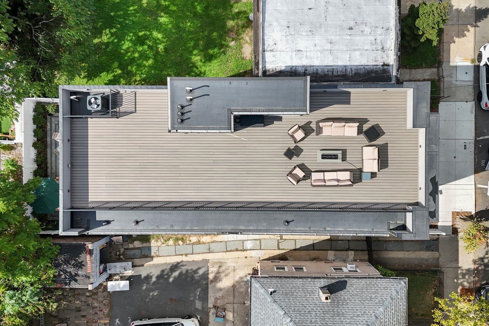 335 VIRGINIA AVE Unit: 2