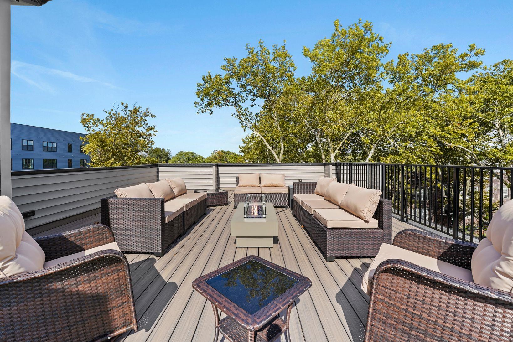 335 VIRGINIA AVE Unit: 2