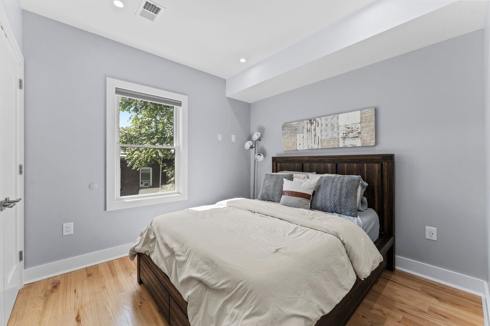 335 VIRGINIA AVE Unit: 2