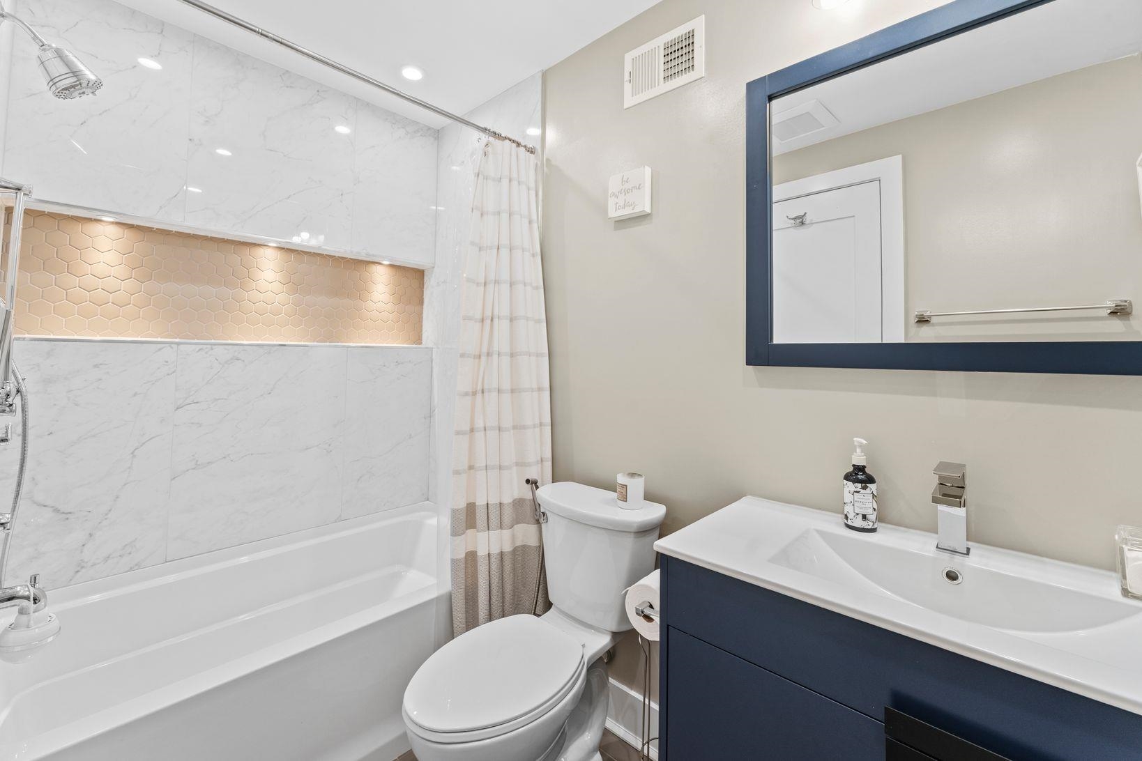 335 VIRGINIA AVE Unit: 2