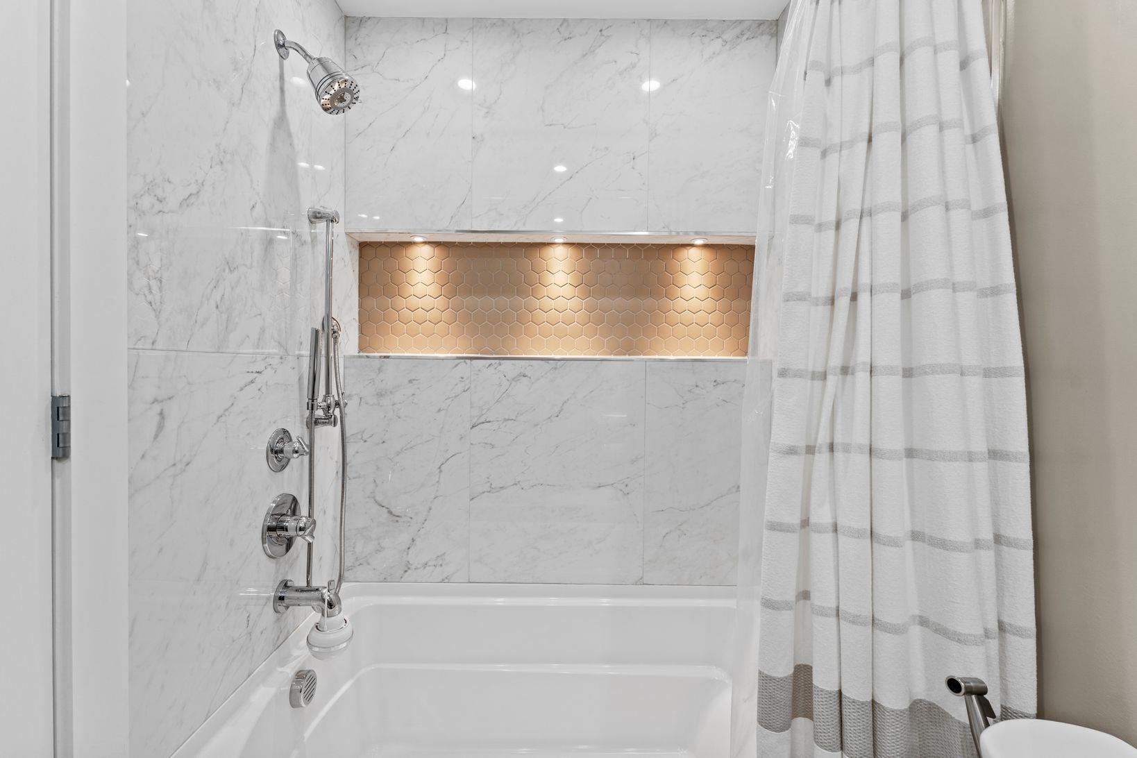 335 VIRGINIA AVE Unit: 2