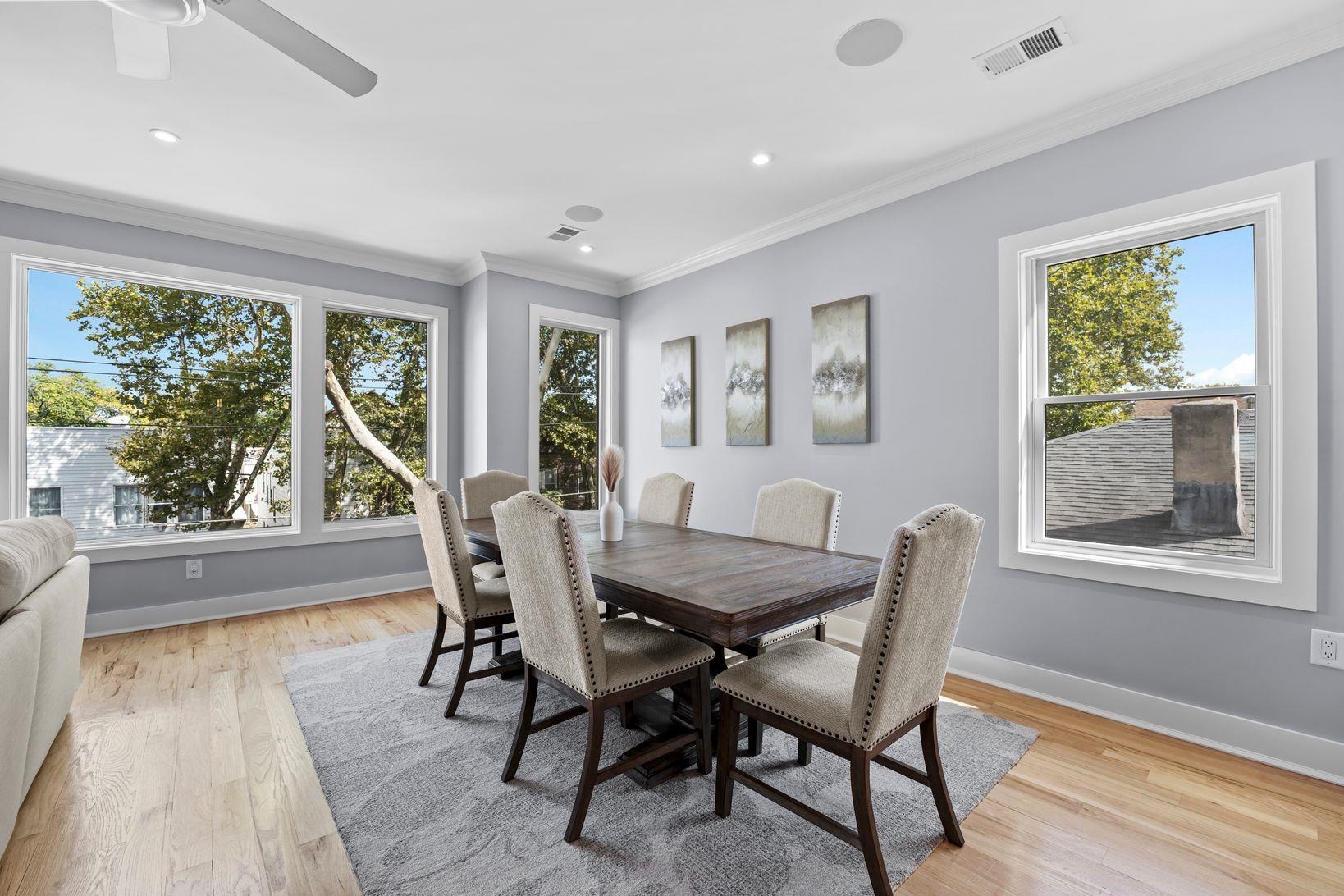 335 VIRGINIA AVE Unit: 2