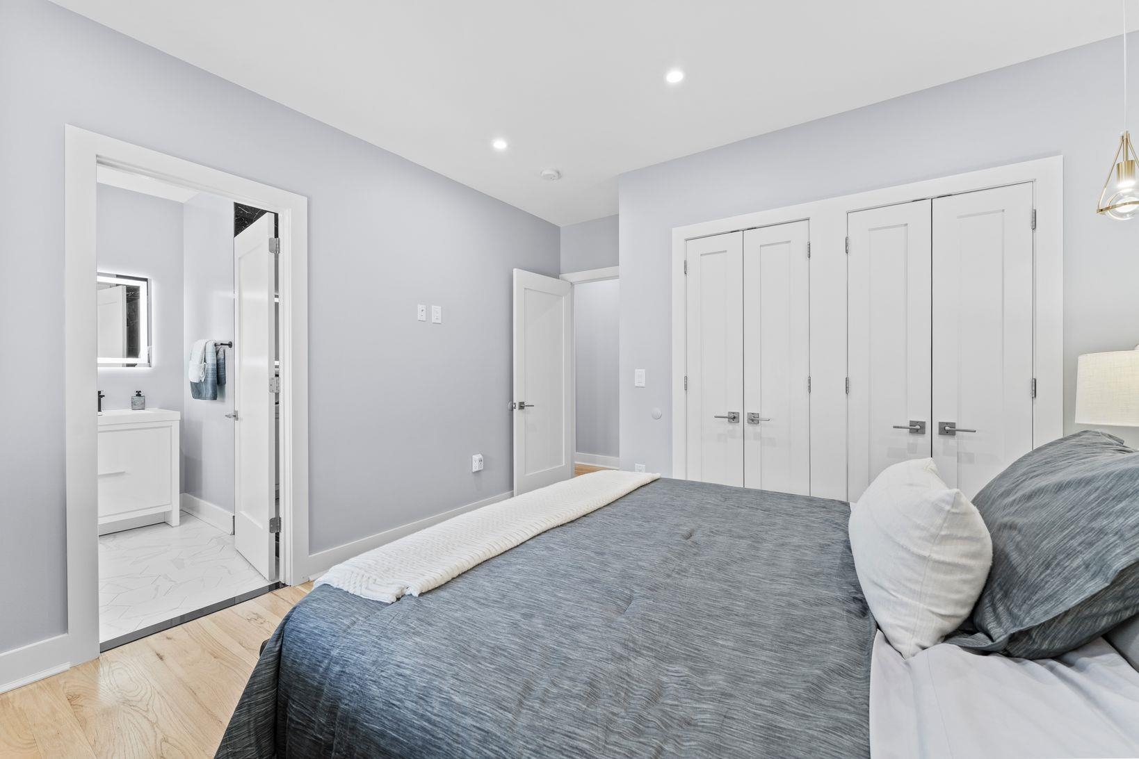 335 VIRGINIA AVE Unit: 2