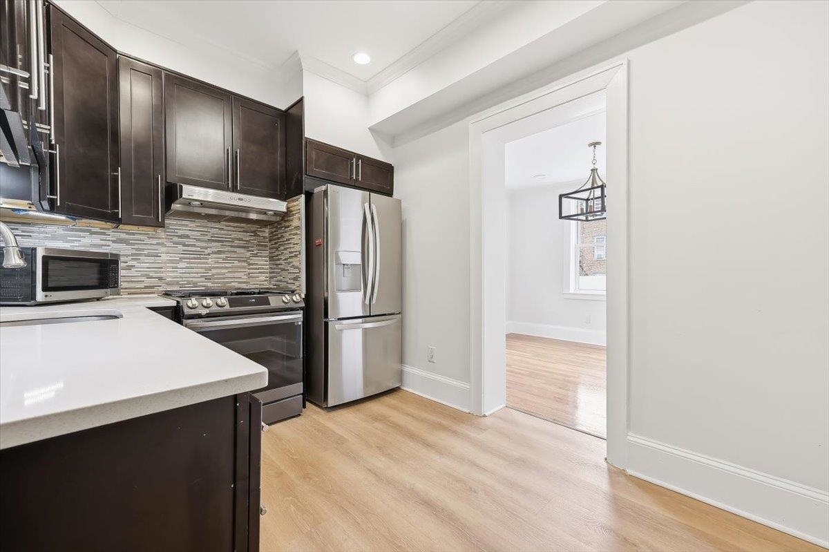 6033 MONITOR PL Unit: 2