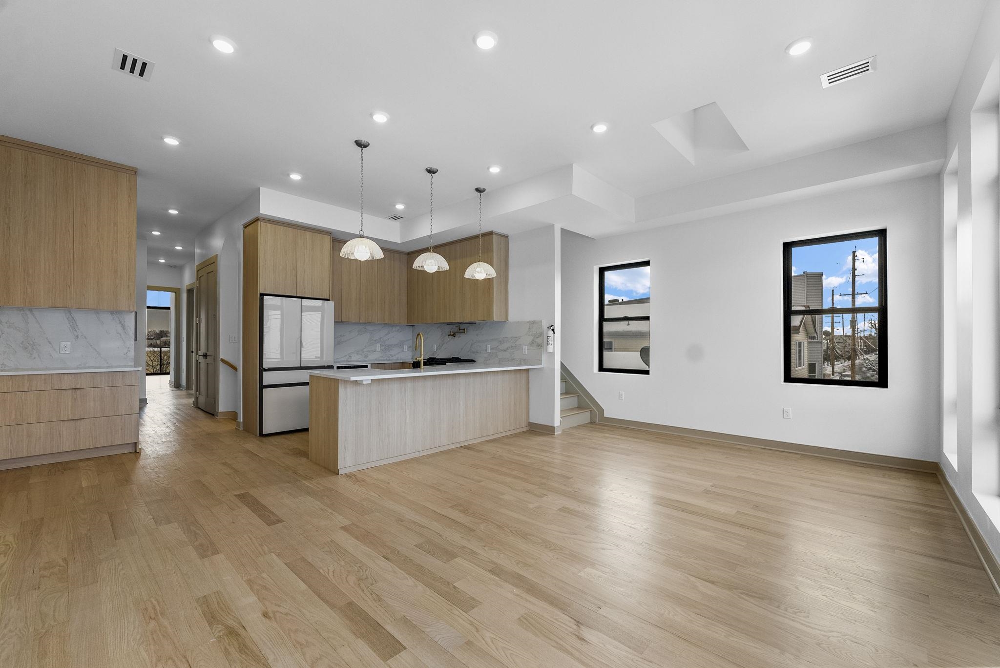 336 RANDOLPH AVE Unit: 2