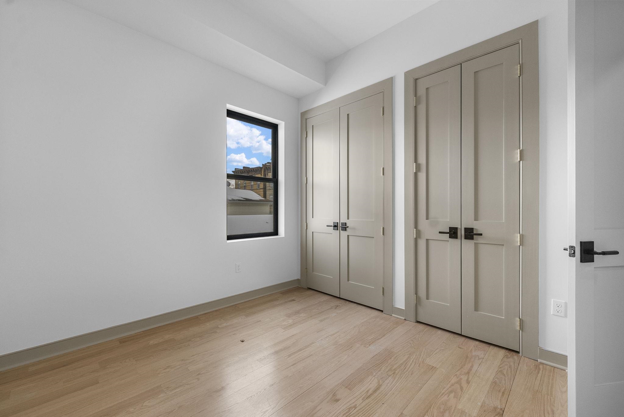 336 RANDOLPH AVE Unit: 2