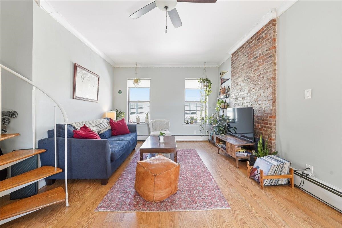 133 GRAND ST Unit: 4A