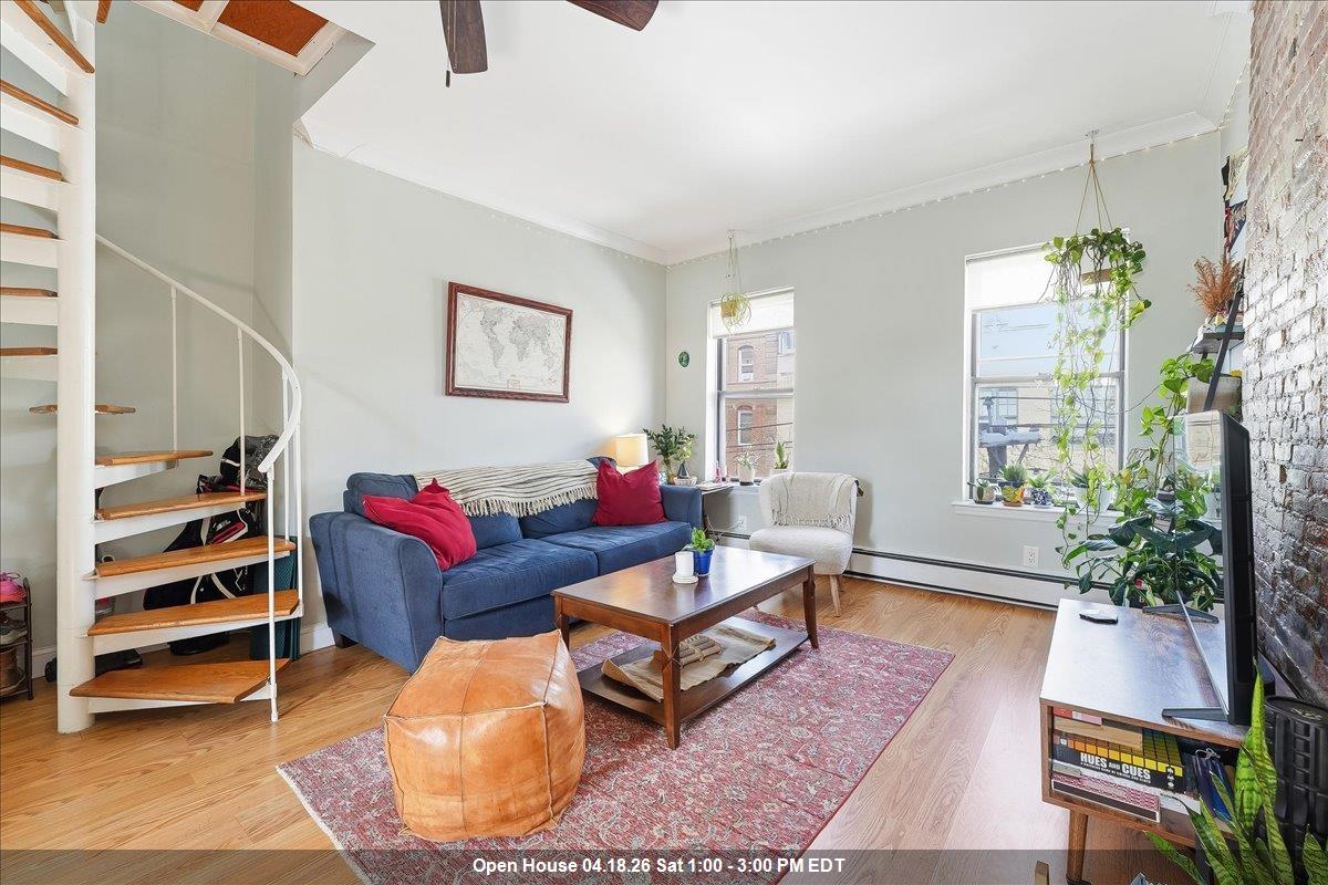 133 GRAND ST Unit: 4A