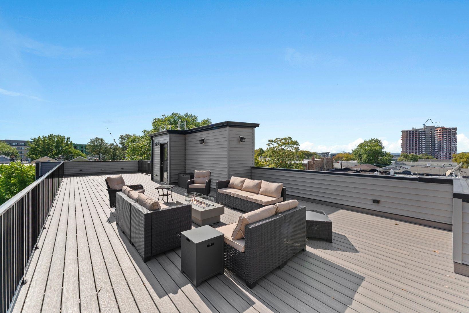 335 VIRGINIA AVE Unit: 2