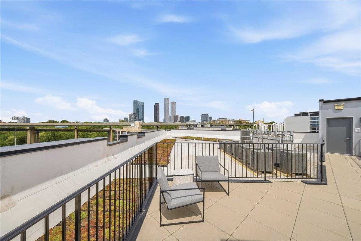 338 NEWARK AVE Unit: 204