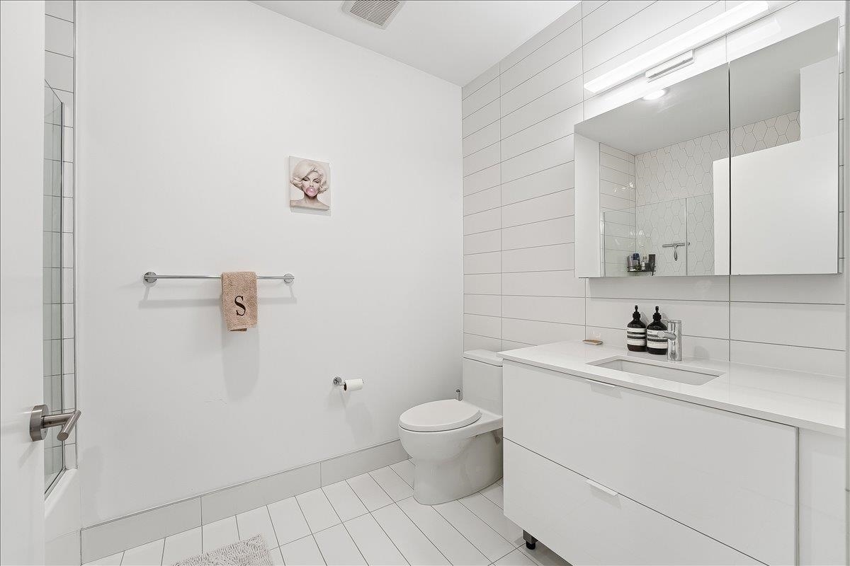 338 NEWARK AVE Unit: 204