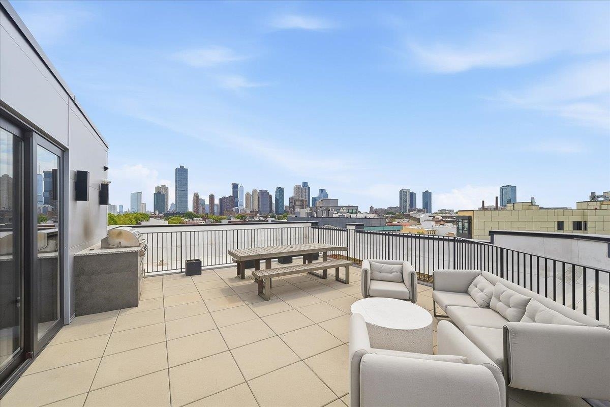 338 NEWARK AVE Unit: 204