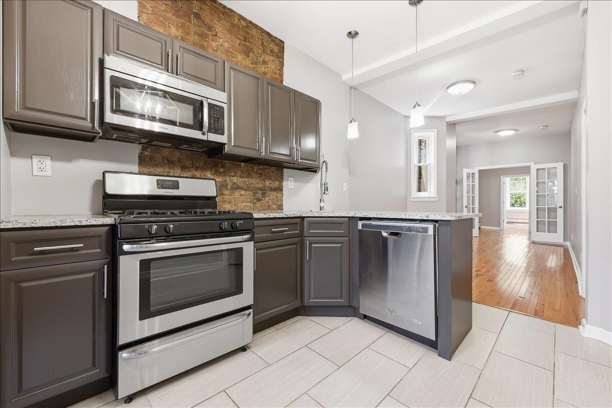 80 WAYNE ST Unit: 7