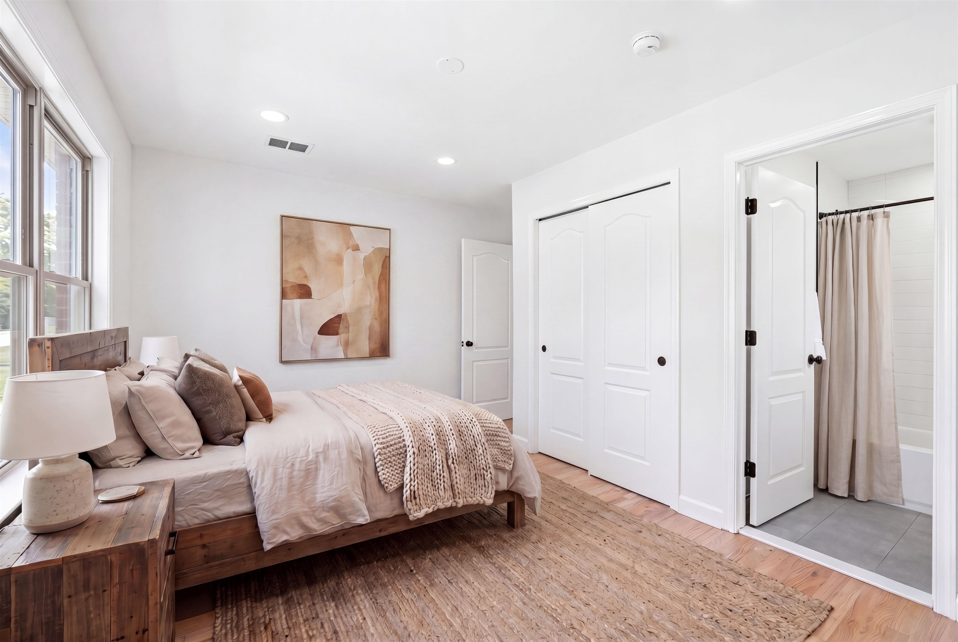 216 NUNDA AVE Unit: 2