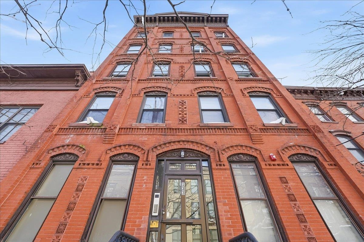 133 GRAND ST Unit: 4A