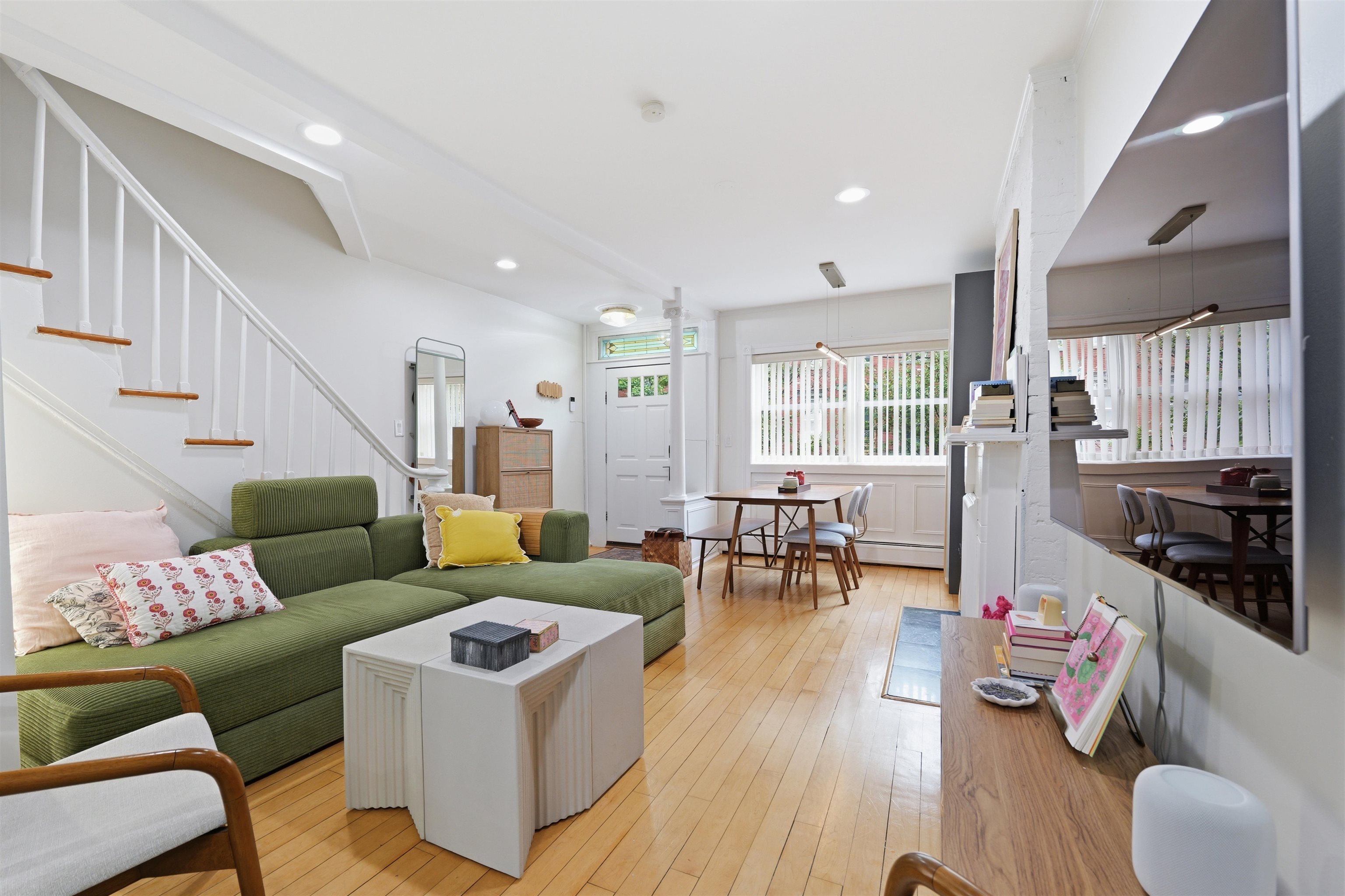 260 5TH ST