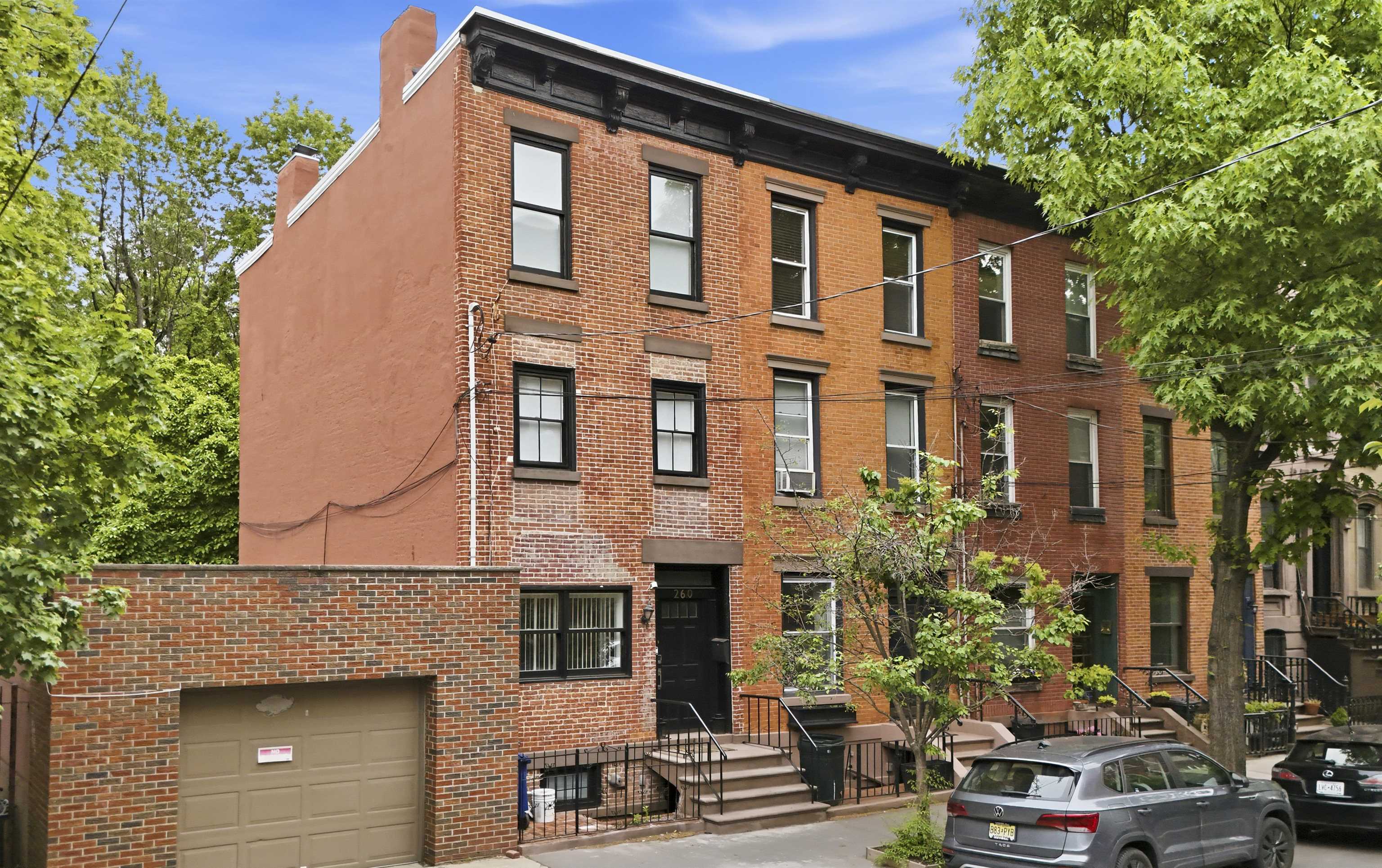 260 5TH ST