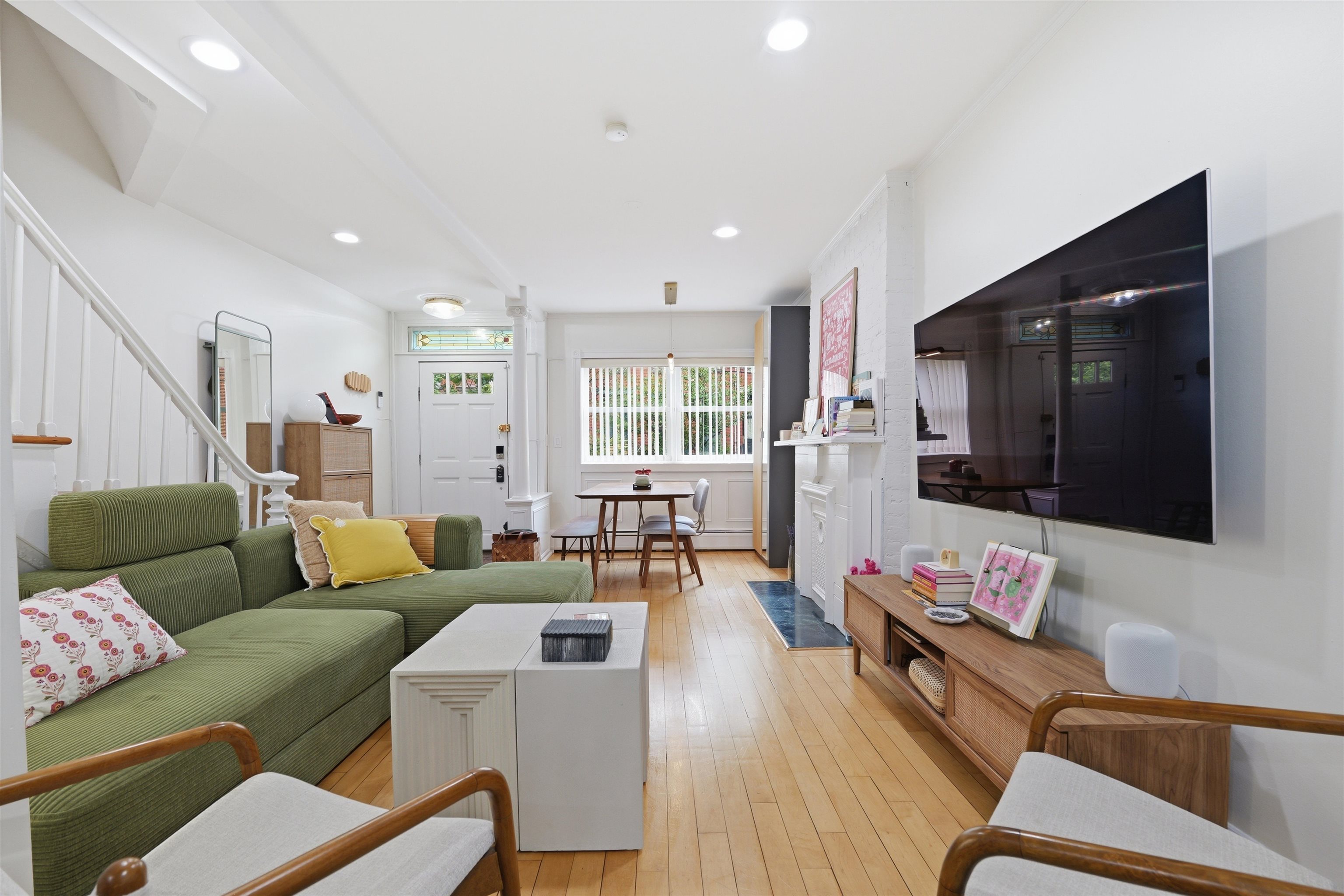 260 5TH ST