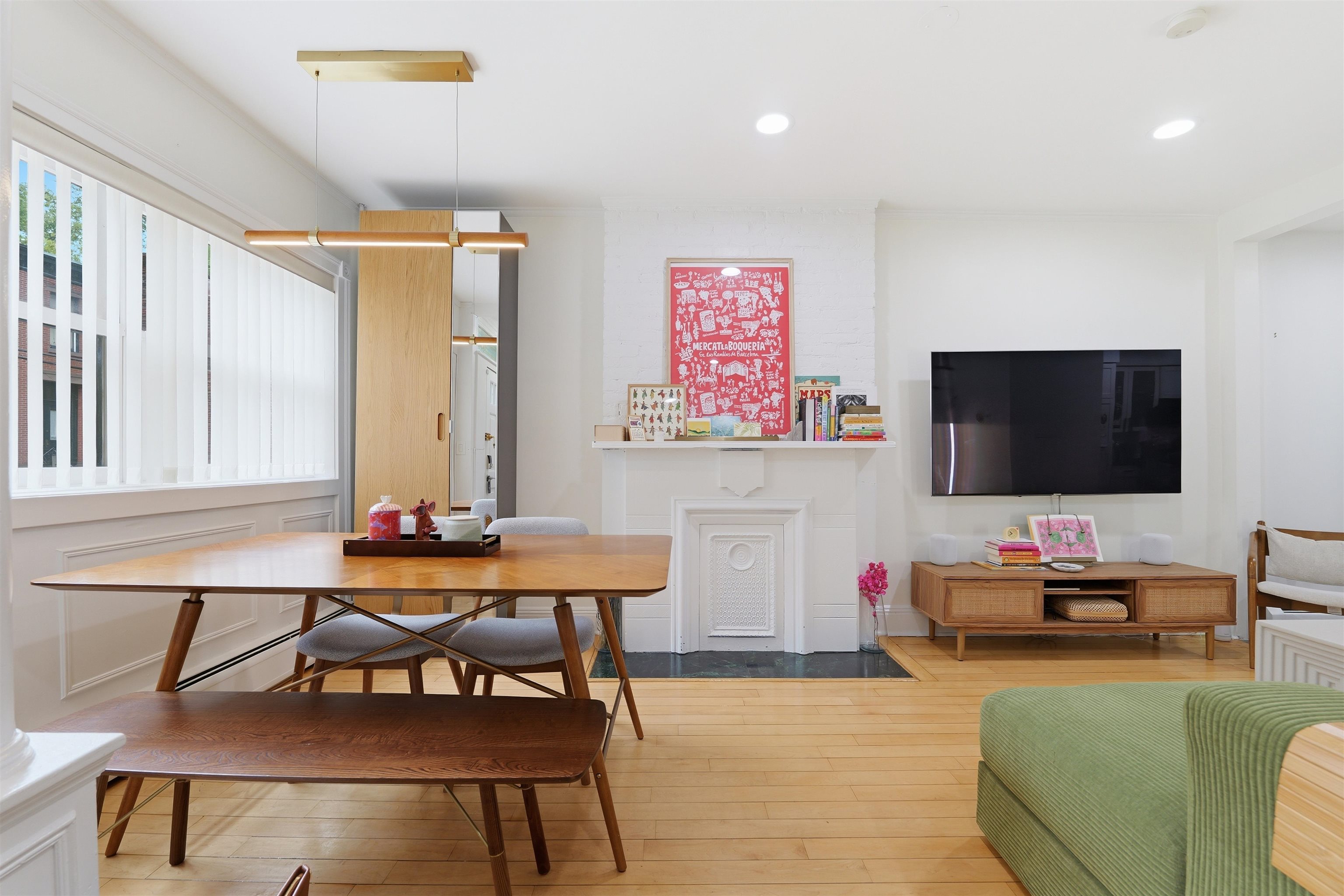 260 5TH ST