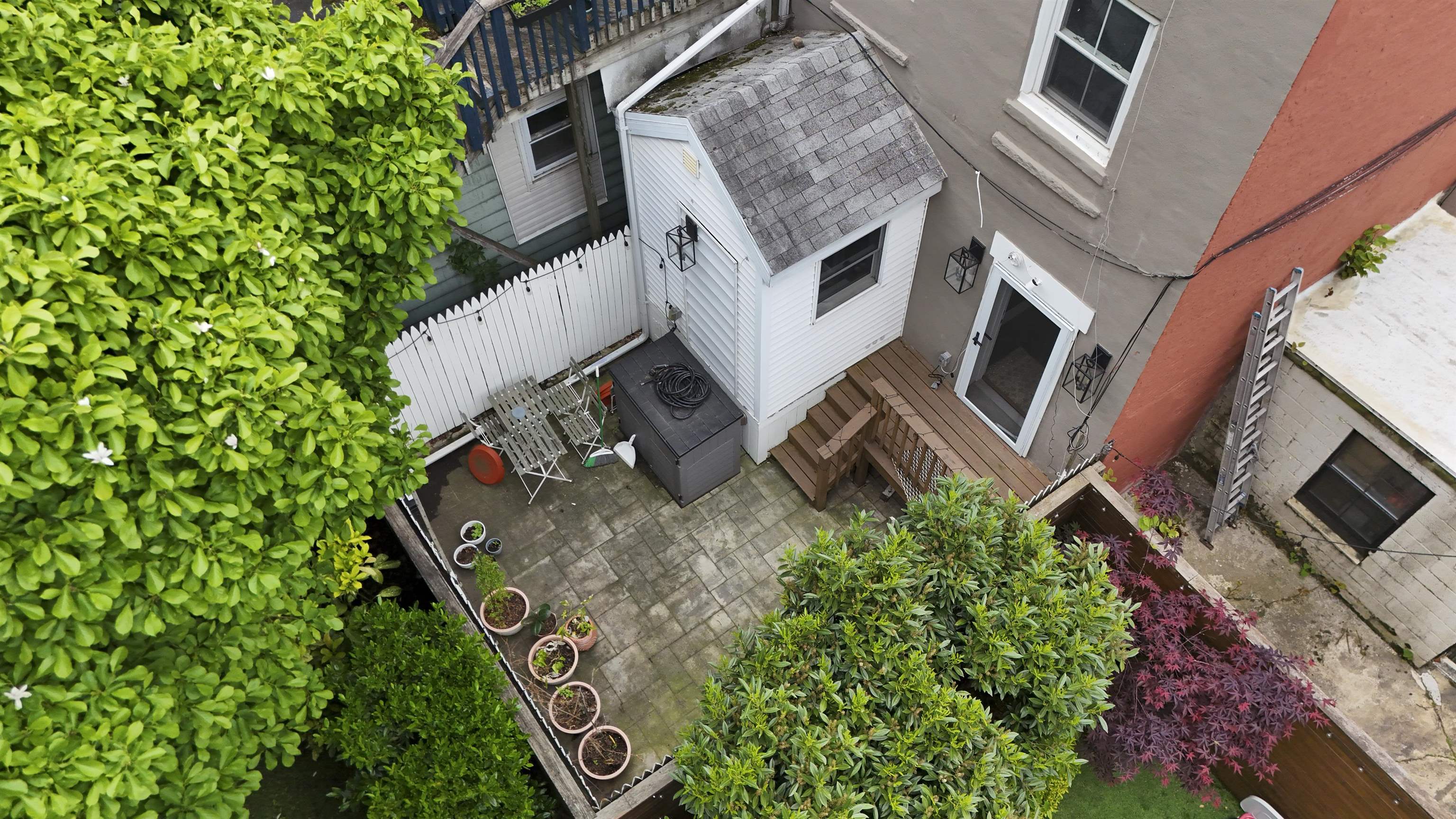 260 5TH ST