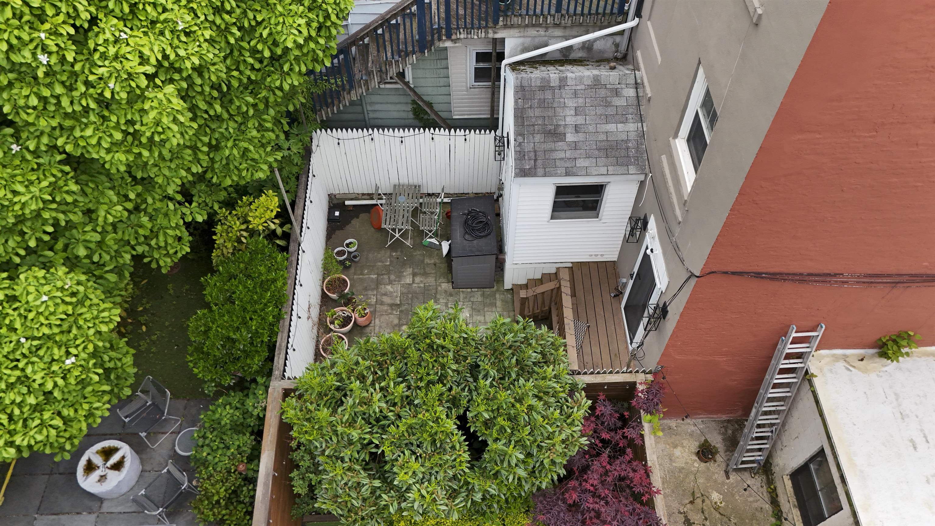 260 5TH ST