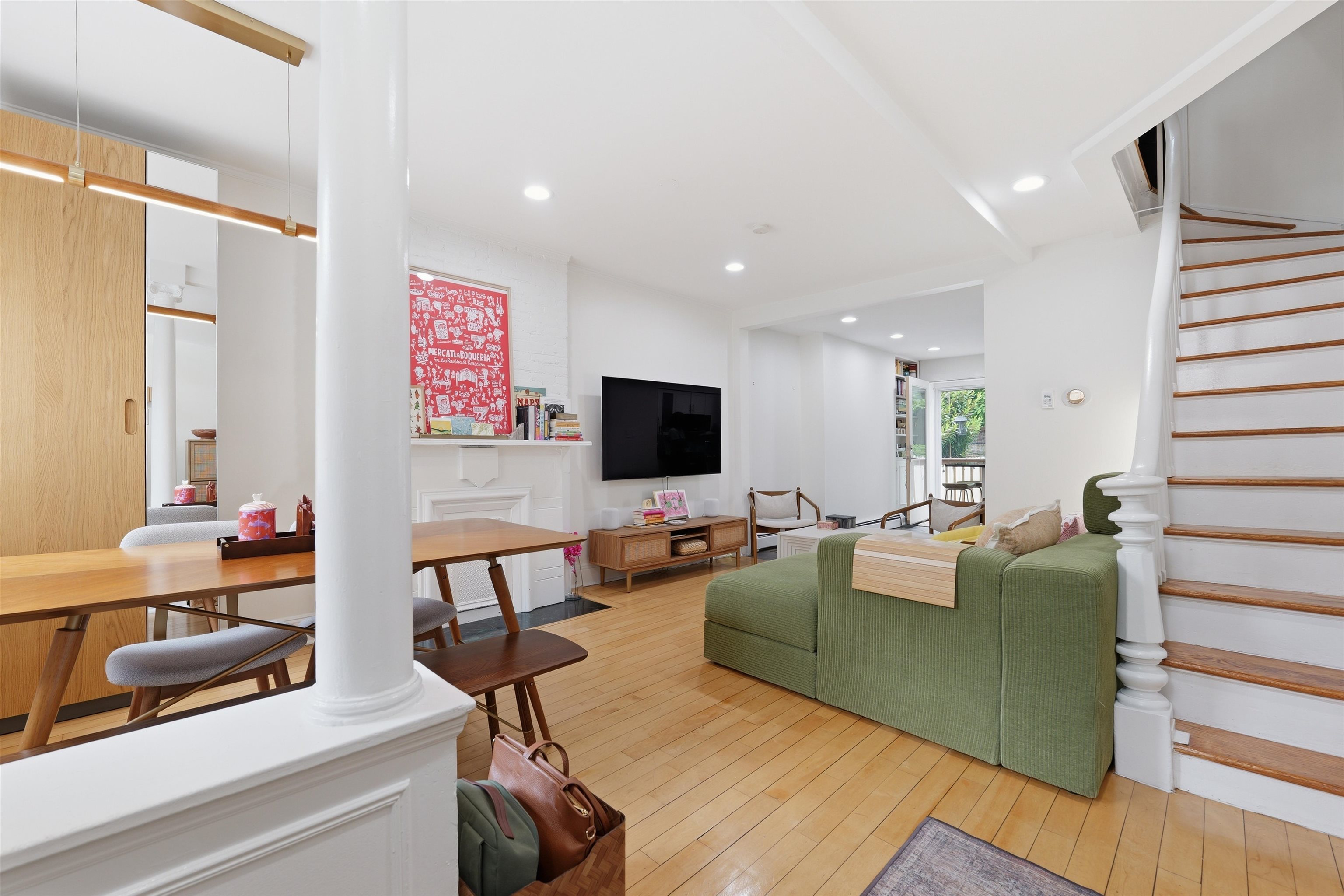 260 5TH ST