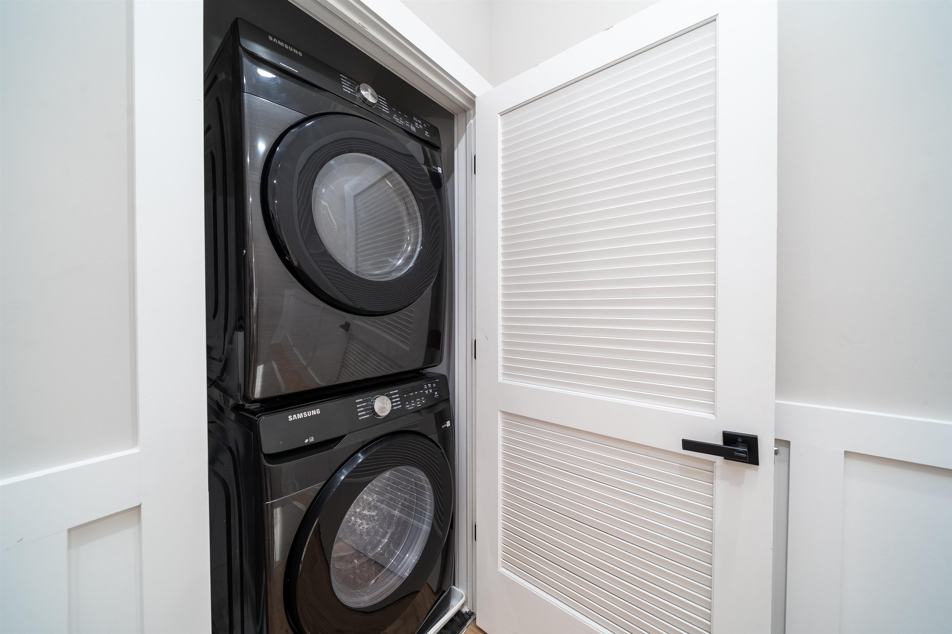 159 HOPKINS AVE Unit: 1