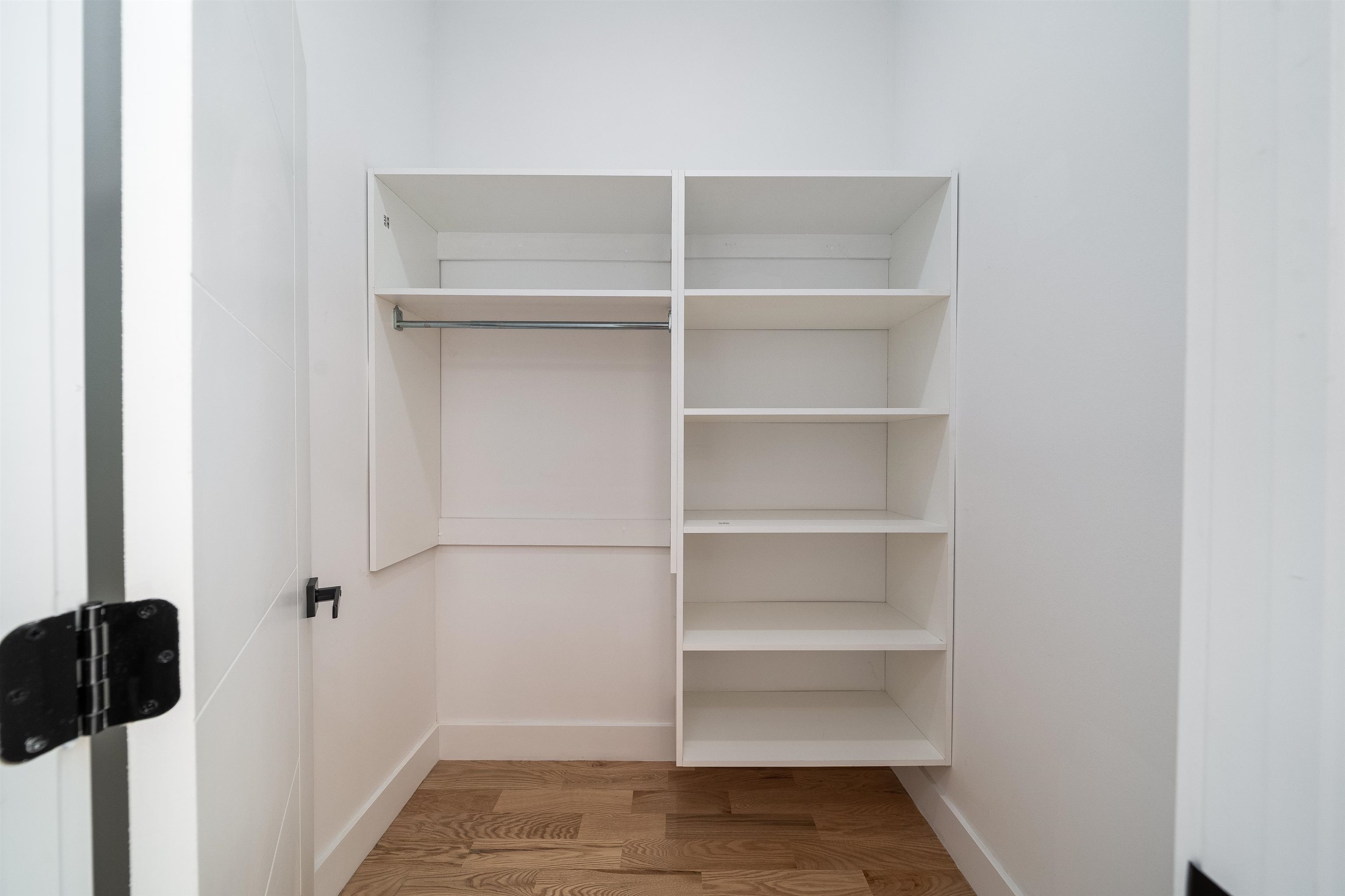 159 HOPKINS AVE Unit: 1