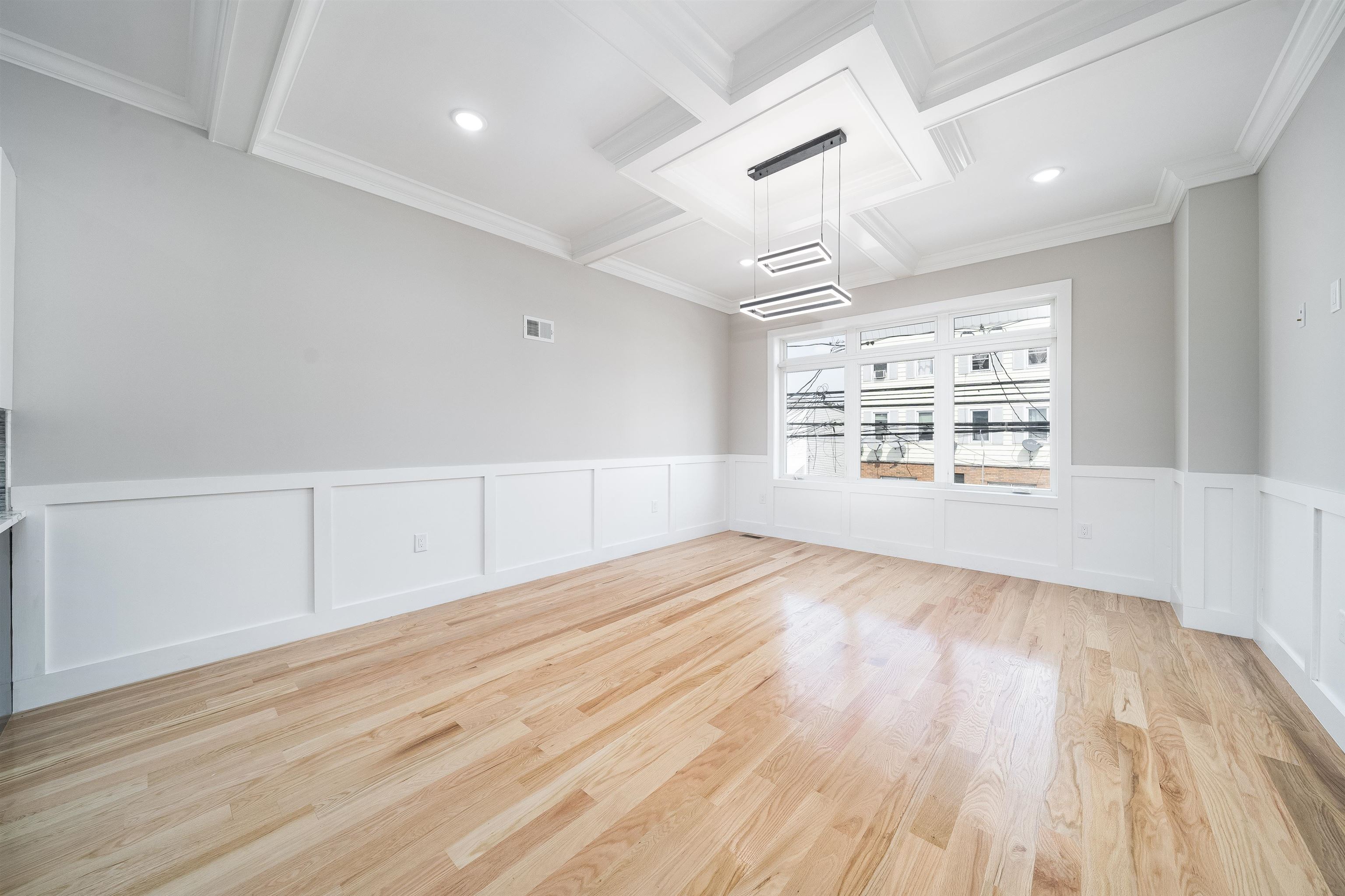 159 HOPKINS AVE Unit: 1