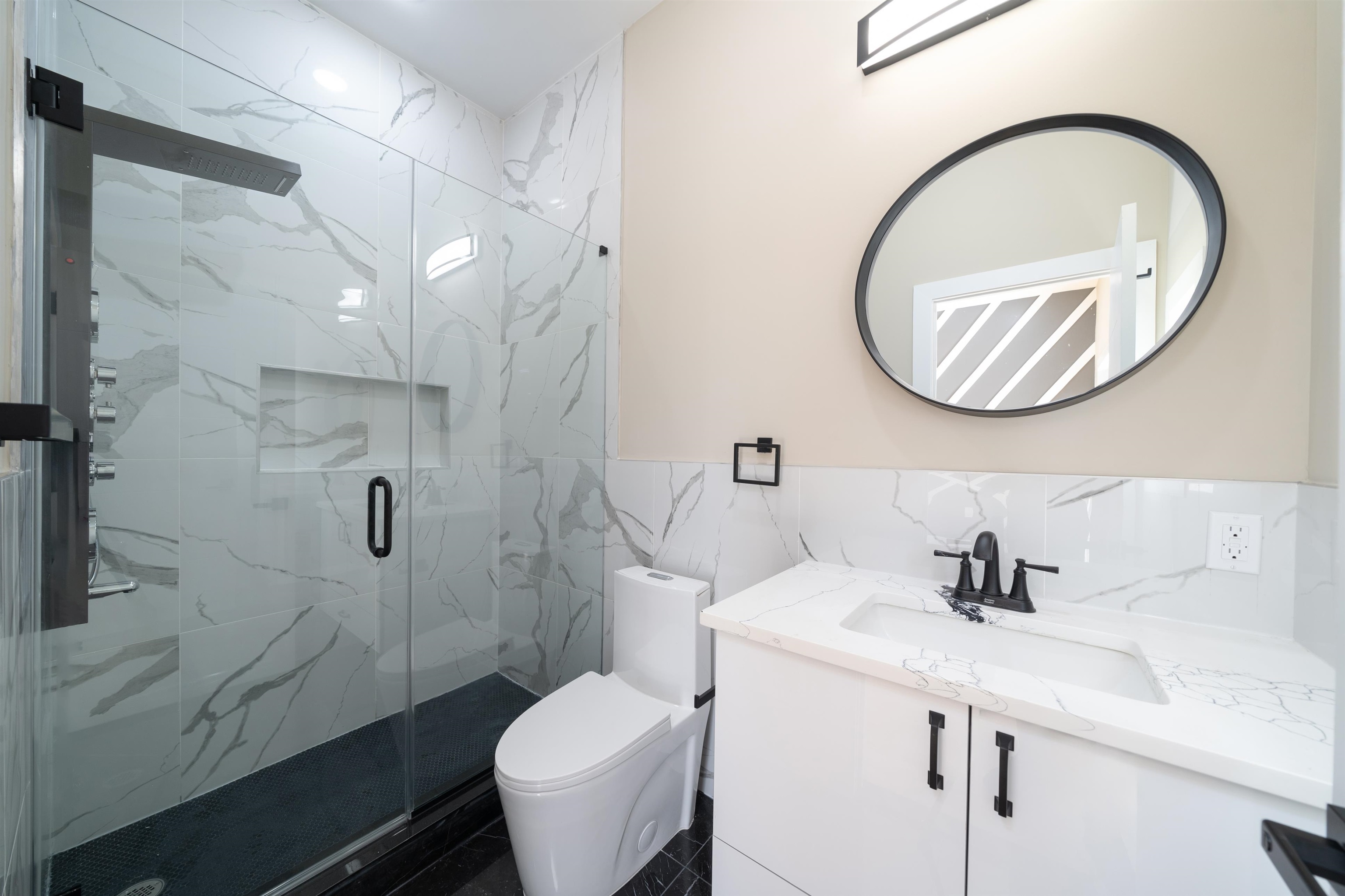 159 HOPKINS AVE Unit: 1
